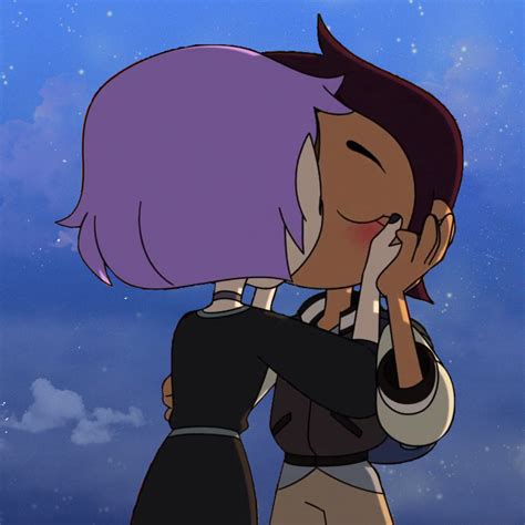 luz and amity kissing|More.